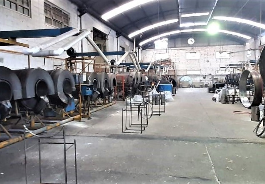 Línea de rotomoldeo de tanques de polietileno INECA